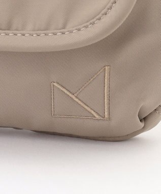 LA BAGAGERIE 【maison vert】 【撥水】撥水ナイロン多機能ポシェット グレージュ