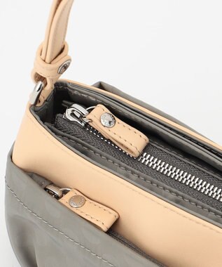 Y'SACCS Polka Dots　タックラウンドポシェット グレージュ