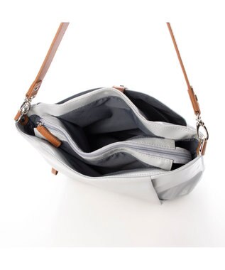 LA BAGAGERIE コーティングキャンバス ショルダーバッグ ライトグレー