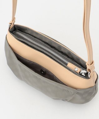 Y'SACCS Polka Dots　タックラウンドポシェット グレージュ