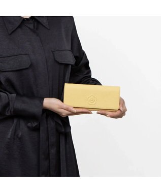 CLATHAS フィグ 被せ長財布 クリーム