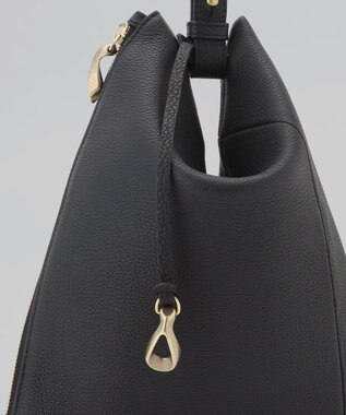 GOTAIRIKU 【ETIAM】シュリンク トライアングルポーチ《Prism》 ブラック系