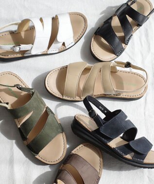 Pointer 本革 甲幅調整 マジックテープ付きサンダル ベージュ