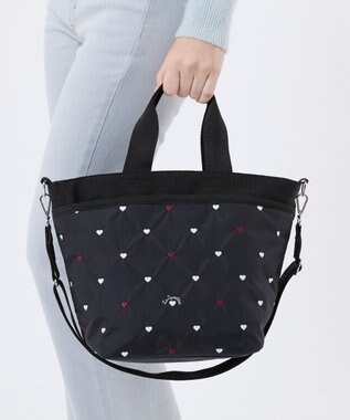 LeSportsac BUCKET TOTE/レッド/ホワイトハートEMB レッド/ホワイトハートEMB