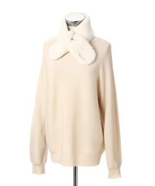 MOONBAT FURLA ファーティペット 差し込み ロゴプレート付 フェイクファーマフラー オフホワイト