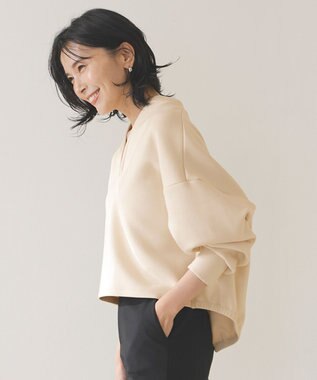 UNFILO BEAUTY FORM JERSEY キーネックプルオーバー クリーム