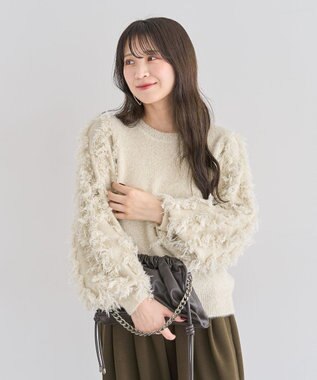 Green Parks ・ｆｕｒｒｙ　ｒａｔｅ　ラメフェザー袖フリンジニット Off White