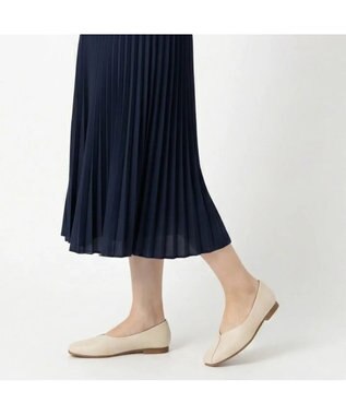 ing <ing>【WEB限定】スクエアトゥフラットシューズ アイボリー