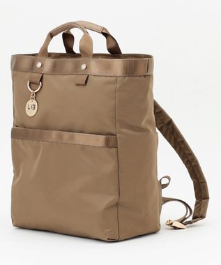 LA BAGAGERIE チャーム付き　ナイロンスクエアリュック ベージュ