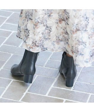 Riz raffinee <Riz raffinee>ポインテッドサイドゴアショートブーツ ブラック