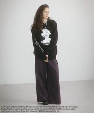 Green Parks ■Ｍａｒｉｌｙｎ　Ｍｏｎｒｏｅ　モノクロｐｔスウェット Black