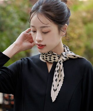 Tiaclasse 【選べる柄タイプ】プリーツスカーフ Aアイボリー