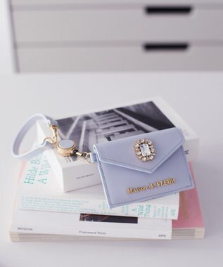 Maison de FLEUR リール付きビジューカードポケットパスケース