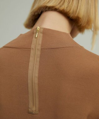 BEIGE， LAURA / クロップドトップス Camel