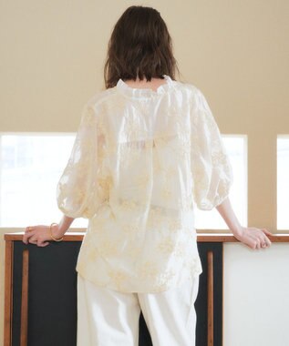 YECCA VECCA フリルVネック刺繍シアーシャツ Ivory