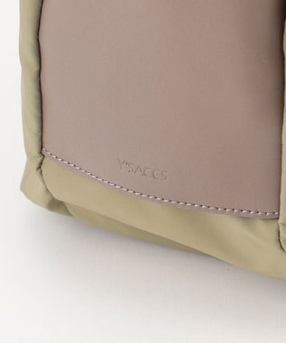 Y'SACCS 【ナイロンタフタ×リサイクルレザー】デイリーショルダー　Mサイズ カーキ