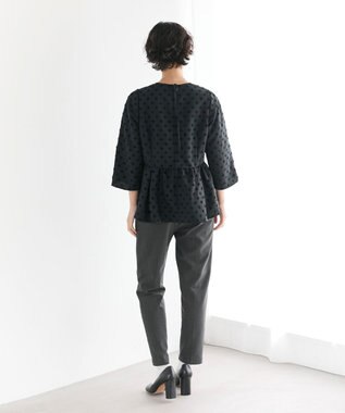 #Newans 【洗濯機可】ジャガ―ドドットペプラムブラウス ブラック