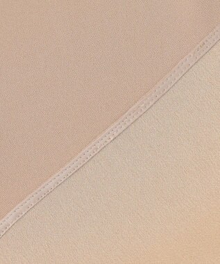 BEIGE， FLEUR / バックサテン プルオーバーブラウス Beige