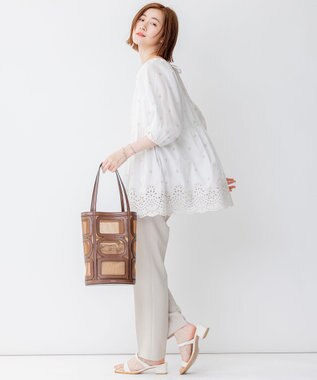 23区 【WEB限定】ツイスト ベルト サンダル ホワイト系