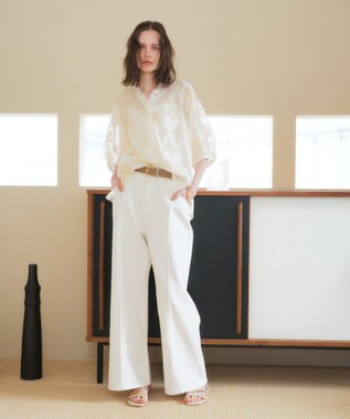 YECCA VECCA フリルVネック刺繍シアーシャツ Ivory