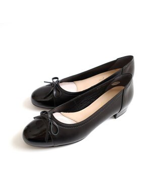 Pointer 日本製 本革リボン付きラウンドトゥパンプス ブラック×ブラック(エナメル)