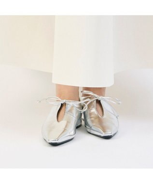 MODE ET JACOMO <carino>フレンチスクエアフラットシューティ シルバー