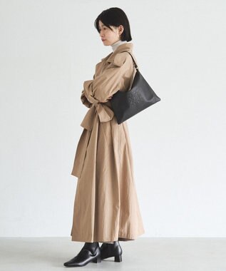 russet エンボスモノグラム ソフトレザーショルダーバッグ(CE-1547) Black