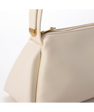 UNBILLION 【テレビ ドラマ着用アイテム】カシュカシュ cachecache / 合成皮革横長ショルダー アイボリー