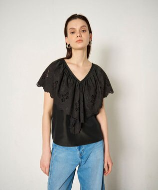 GRACE CONTINENTAL 刺繍ラッフルカラーノースリーブ トップ ブラック