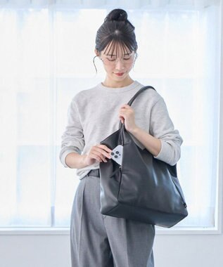 ROOTOTE 3666【シャープな印象】LT.ラウンド.Vカット-A 01：ブラック