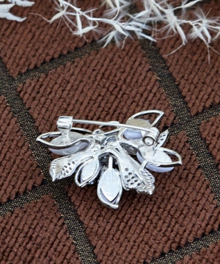 Tiaclasse フラワーコサージュブローチ シルバー