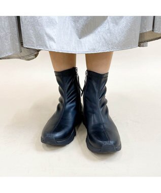 MODE ET JACOMO <noyau>軽量スニーカーショートブーツ ブラック