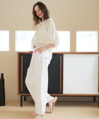 YECCA VECCA フリルVネック刺繍シアーシャツ Ivory