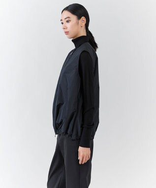 23区 【エステータ】シルクブレンド ライトタフタ ジップアップ ベスト ネイビー