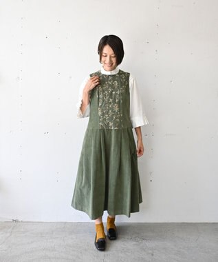 muuc 〈遠州織物の工場で織られた上質なコットンコーデュロイ生地〉花刺繍ワンピースドレス（セットアップ可能） グリーン
