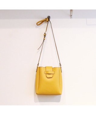 UNBILLION 【テレビ ドラマ着用アイテム】カシュカシュ cachecache / 3つ口縦型ショルダーバッグ マスタード