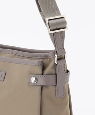 LA BAGAGERIE 【撥水ナイロン】ベーシックポシェット グレージュ