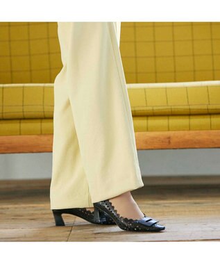 MODE ET JACOMO <MODE ET JACOMO>レーザーカットバックルモチーフパンプス ブラック