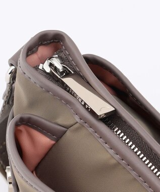 LA BAGAGERIE 【撥水ナイロン】ベーシックポシェット グレージュ