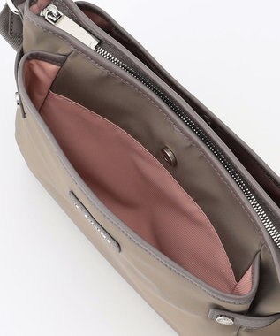 LA BAGAGERIE 【撥水ナイロン】ベーシックポシェット グレージュ