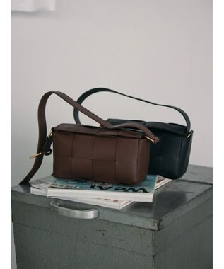 AMERICAN HOLIC 編み込みＢＯＸショルダーＢＡＧ Brown