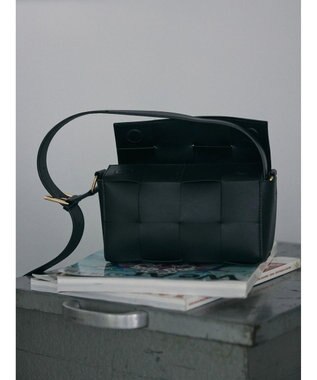AMERICAN HOLIC 編み込みＢＯＸショルダーＢＡＧ Black