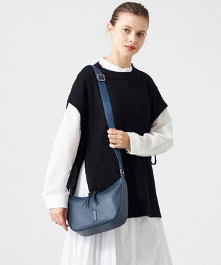 Y'SACCS イタリアンシープ　マルチポーチ付き　ホーボーバッグ ネイビー