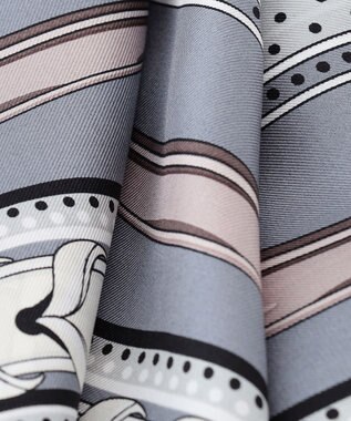 23区 ベルトモチーフ柄スカーフ グレー系