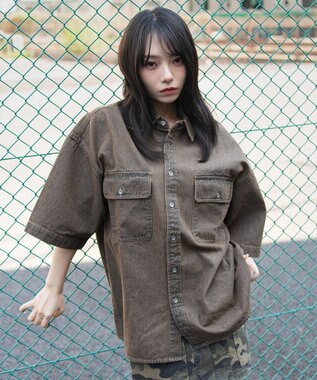 WEGO 【ユニセックス着用ITEM/MLサイズ展開】カラーデニムシャツ（SS） ブラウンその他