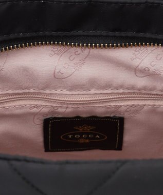 TOCCA 【撥水・A4サイズ対応】TRACE PAVE QUILT TOTE キルトバッグ ブラック系