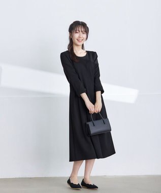 Tiaclasse L 【UVカット・吸水速乾】 “きれい見え” カットソータックフレアワンピース ブラック