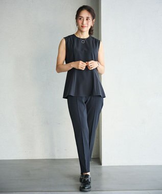 #Newans ＜亀恭子さんコラボ＞取り外し可能ケープ付きペプラムブラウス ネイビー