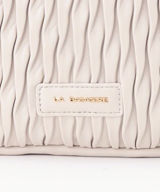 LA BAGAGERIE ランダムプリーツショルダーバッグ アイボリー