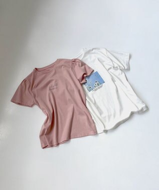 Feroux スクリプトプリント Tシャツ ピンク系